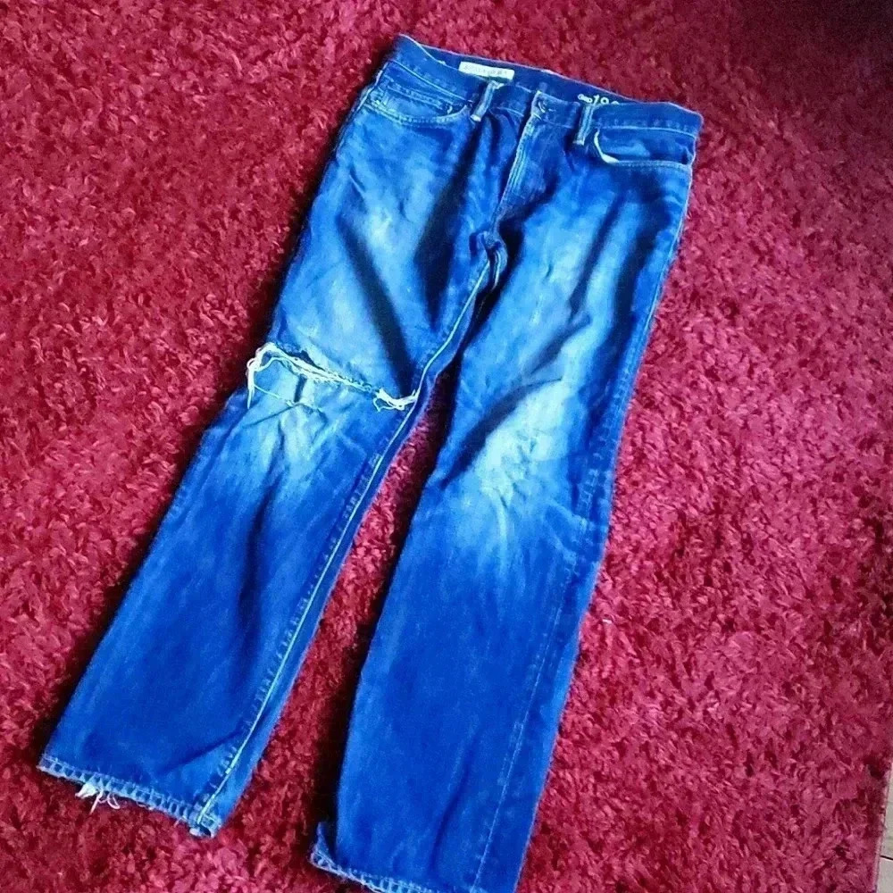 Gap 1969 denim Jeans Mens Size 33x31 Straight Leg Destroyed distressed Denim